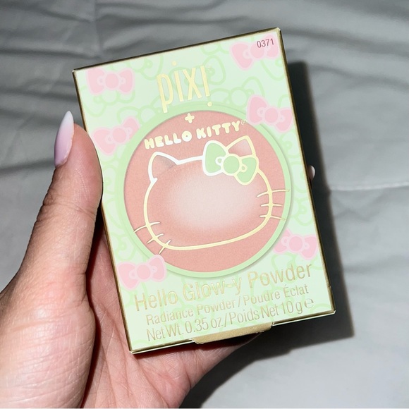 Hello Kitty Pixi Glow-Y Powder (Brand New) - Picture 2 of 3